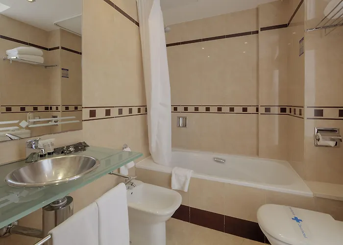 イヴェニア ロカフォート ホテル 3*