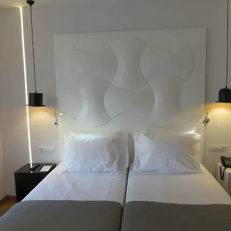 Evenia Rocafort 3* Barcelona