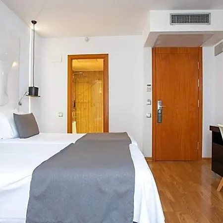 Evenia Rocafort 3*