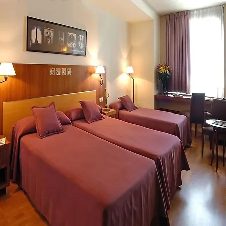 Evenia Rocafort 3* Barcelona