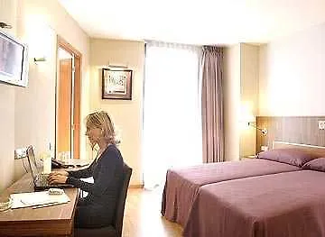 Evenia Rocafort 3* Barcelona
