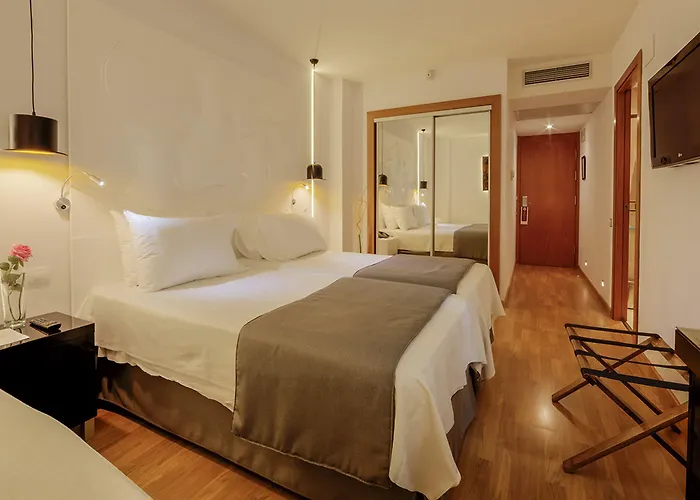 埃文尼亚罗卡福特酒店 酒店