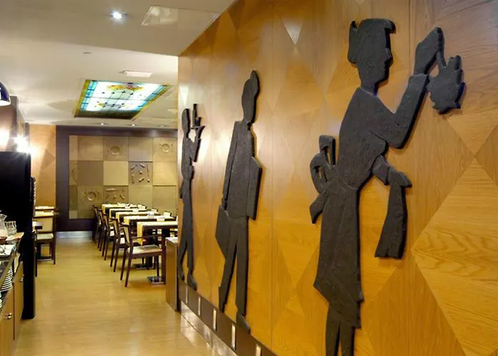 埃文尼亚罗卡福特酒店 酒店