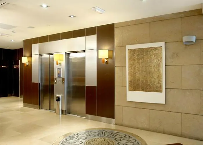 埃文尼亚罗卡福特酒店 酒店 3*