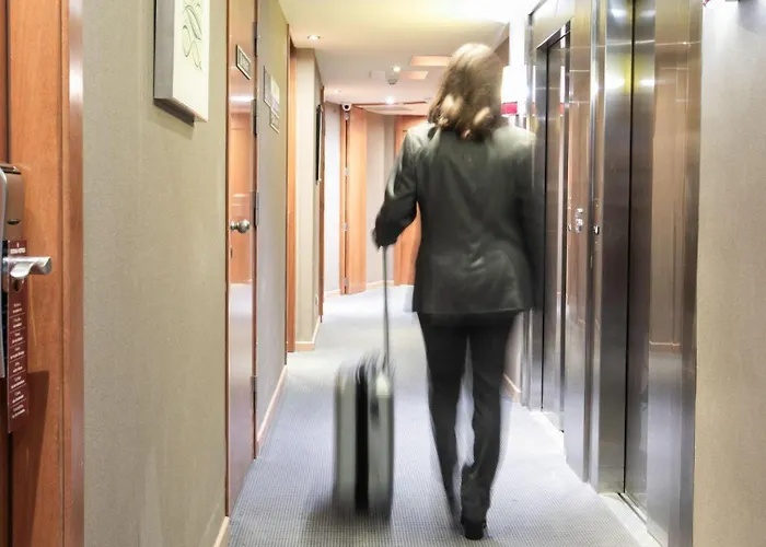 酒店 埃文尼亚罗卡福特酒店 3*