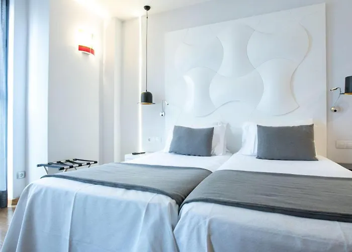 埃文尼亚罗卡福特酒店 酒店 3*