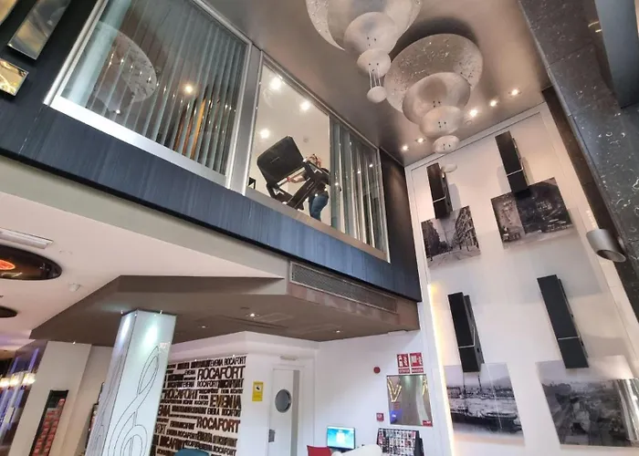 酒店 埃文尼亚罗卡福特酒店 3*