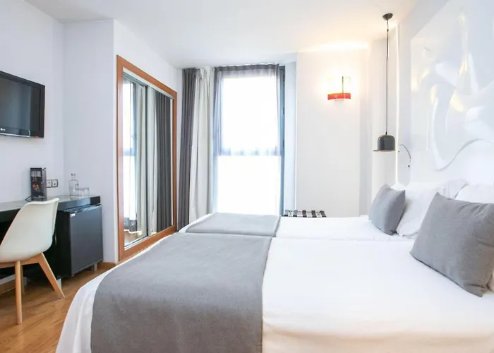 埃文尼亚罗卡福特酒店 3*