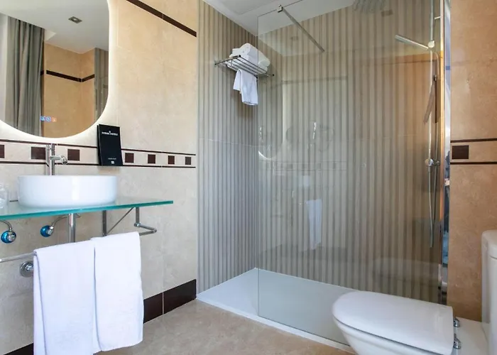 酒店 埃文尼亚罗卡福特酒店 3*