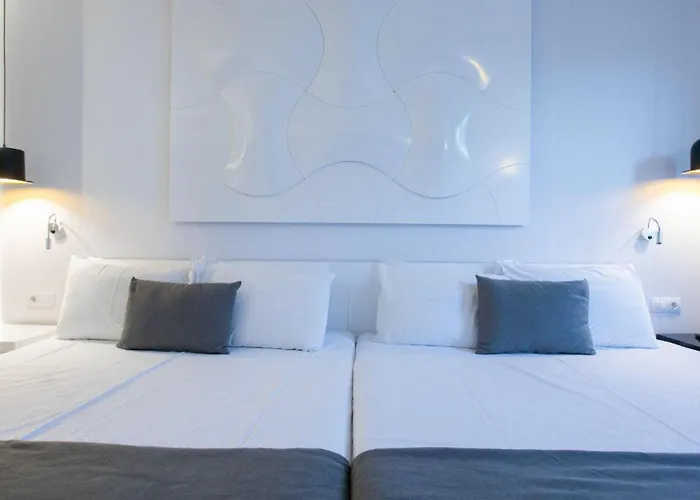 埃文尼亚罗卡福特酒店 3* 巴塞罗那