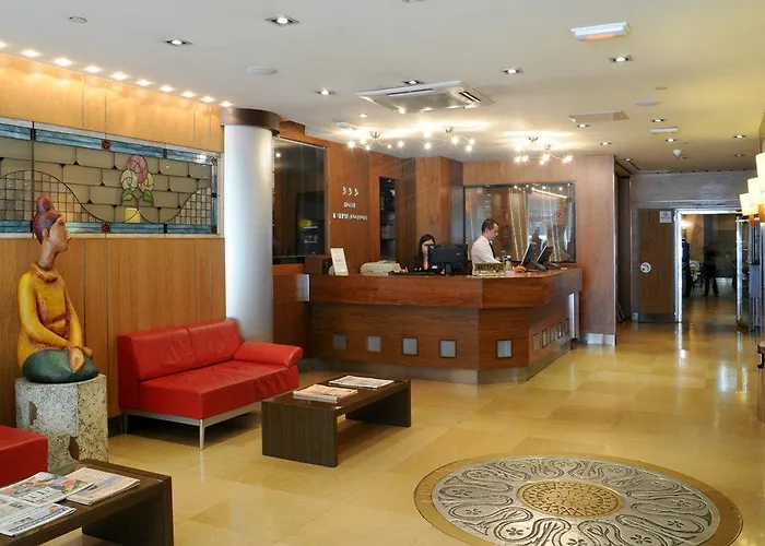 埃文尼亚罗卡福特酒店 3*